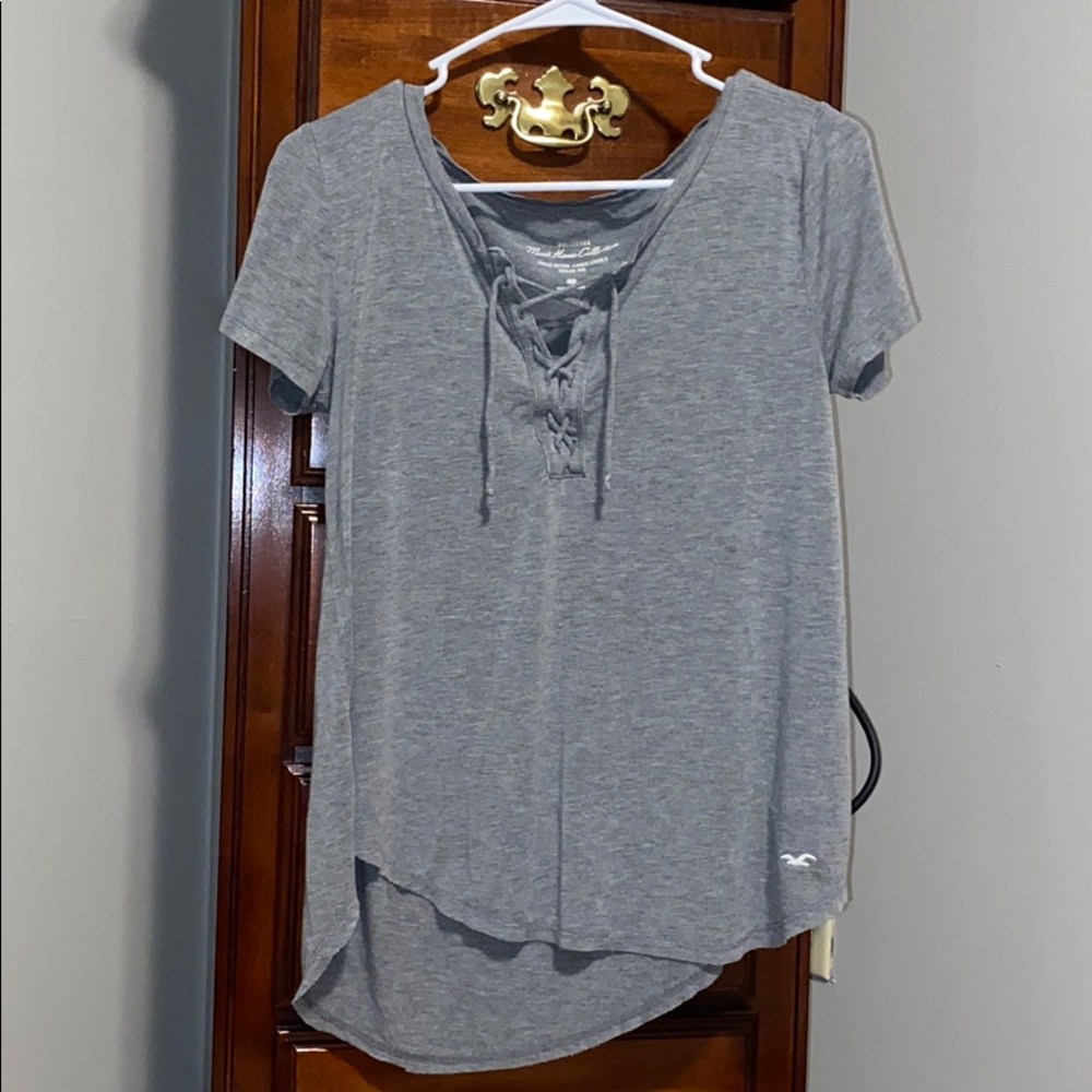 Grey v-neck crisscross tshirt